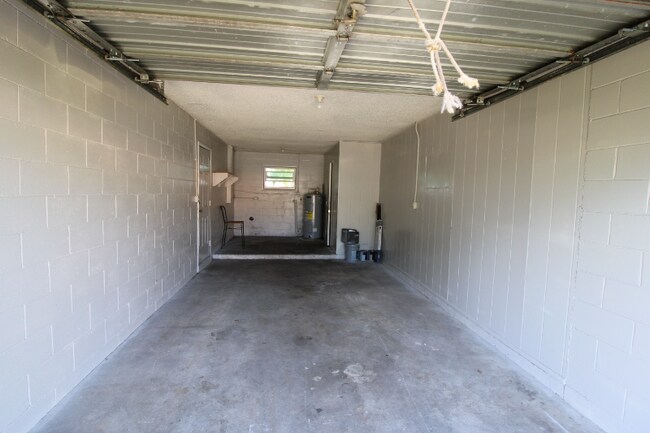 Photo - 2105 Blossom Ct