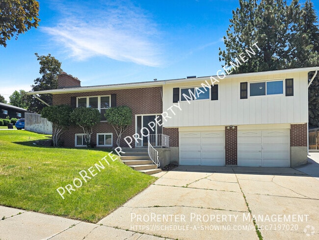 Building Photo - 1094 Beverly Way Rental