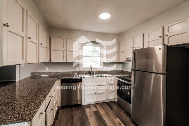 Photo - 103 Galahad Dr