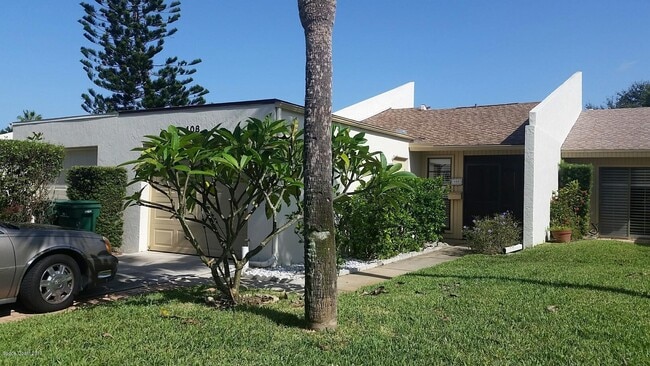 Building Photo - 408 Hawthorne Ct