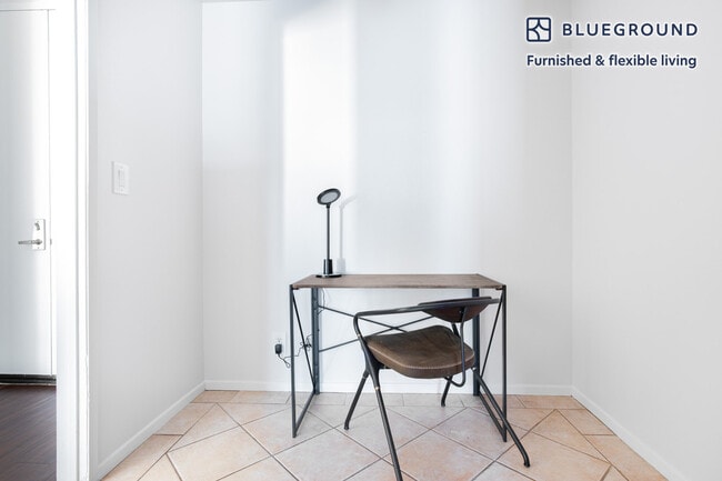 Photo - 467 Arnaz Dr Unidad FL4-ID369