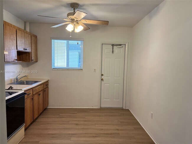 Photo - 17982 SW 296th St Unit A