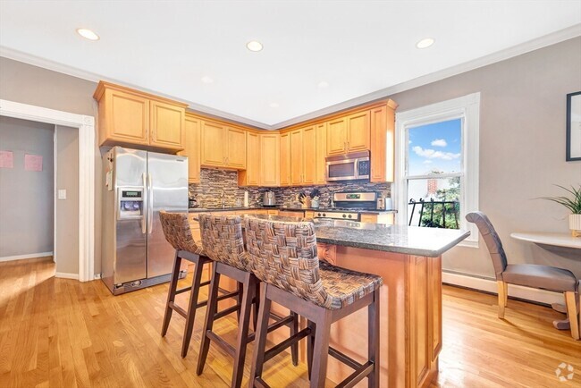 Building Photo - 783 Dorchester Ave Unit 3 Rental