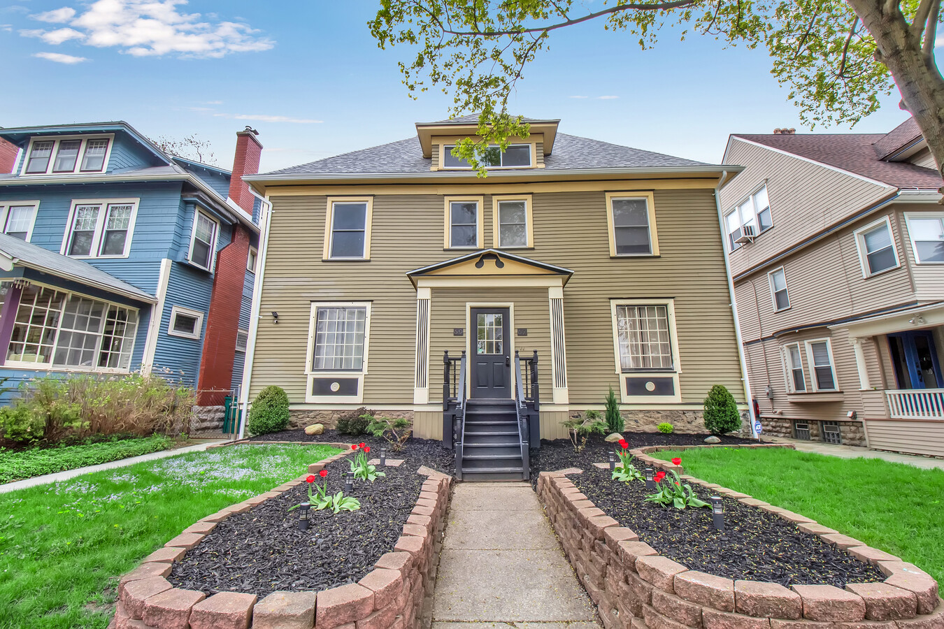 Photo - 67 Crescent Ave Townhome