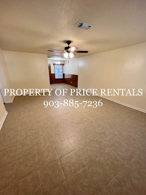 Living area - 622 Texas St Unit 622