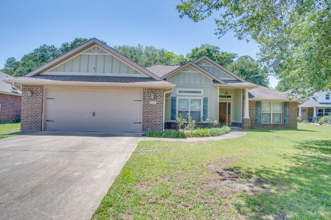 Photo - Twelve Oaks Plantation Home with Hardwood Floors, Fireplace & Fenced Backyard