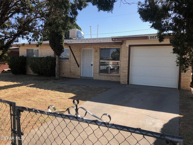 Photo - 10073 Kirwood St