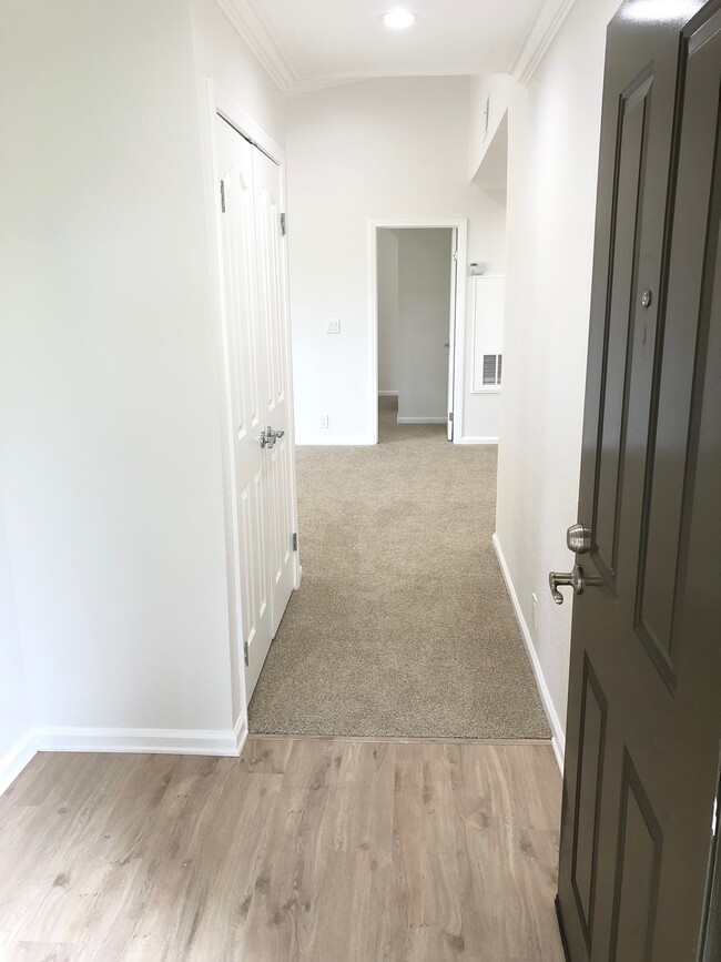 Photo - 25581 Indian Hill Ln Unit G