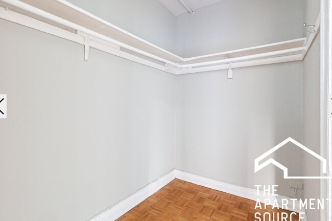 Photo - 711 W Belmont Ave Unit 3