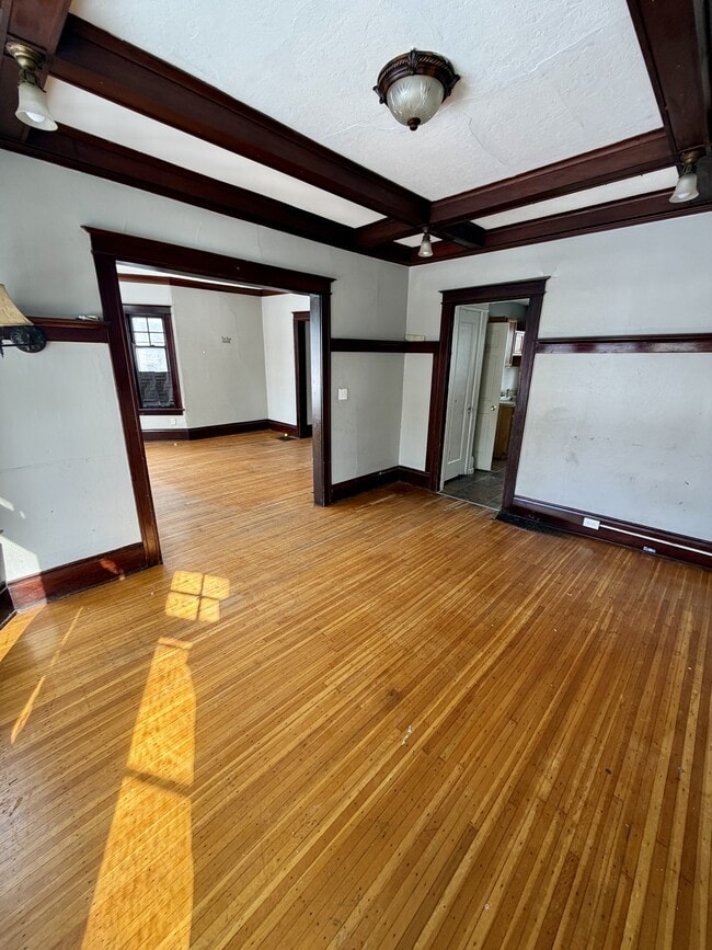 Photo - 175 Selye Terrace