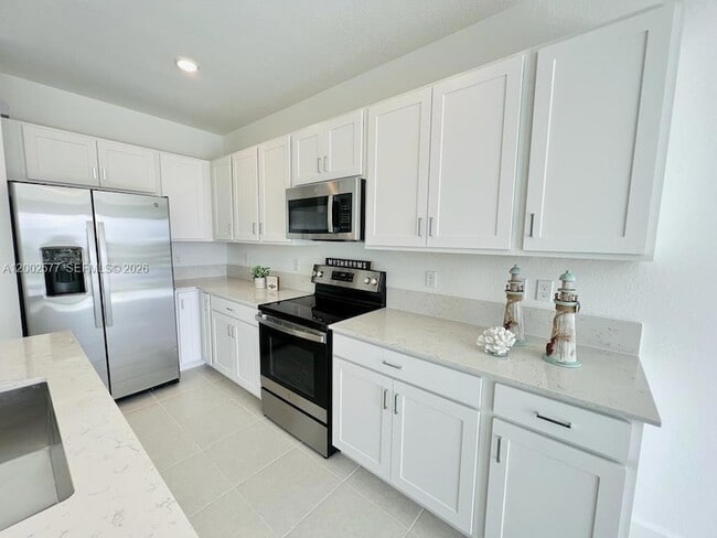 Photo - 212 SE Woodbark St