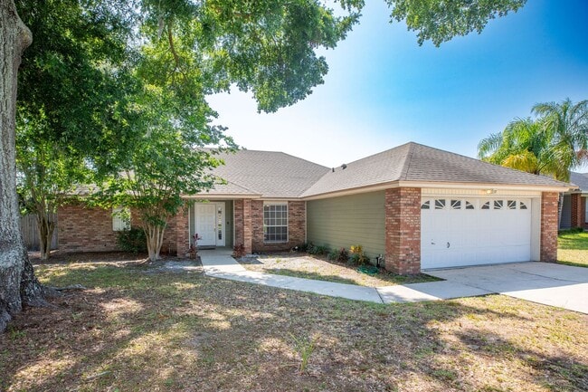 Building Photo - Great Rental in The Valley!