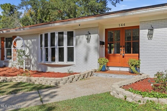 Photo - 144 Rollingwood Dr