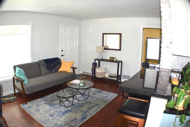 Photo - 1425 E Zenith Ave