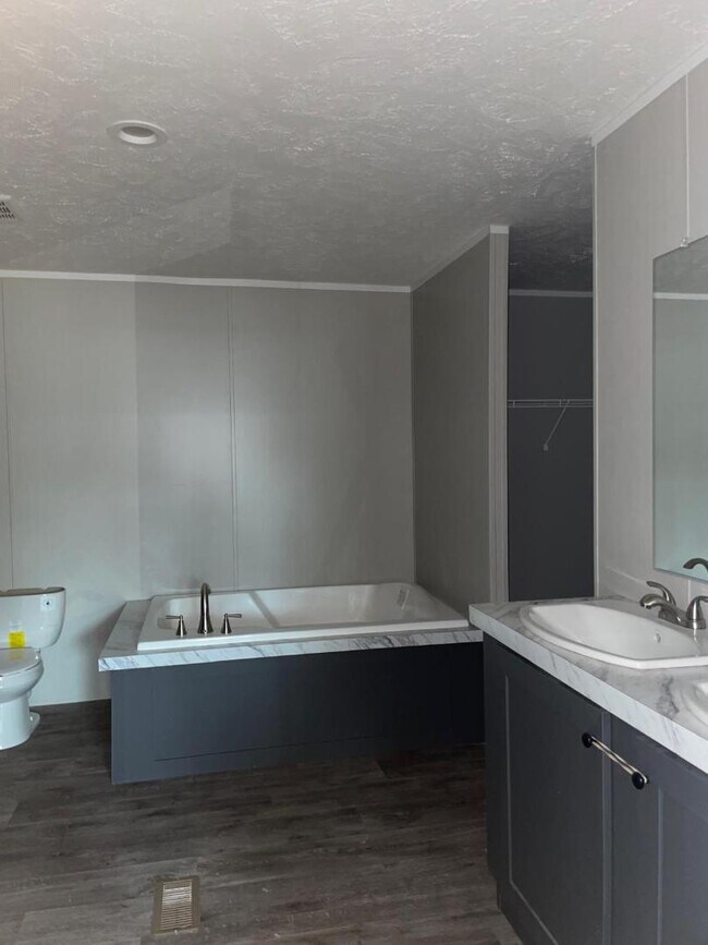 Photo - 307 Marcus crt