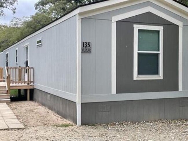 Photo - 135 Southlake Dr.