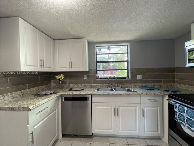 Photo - 20511 NW 15th Ave