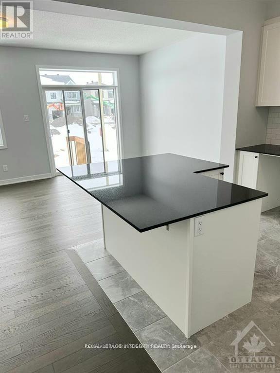 Photo - 2489 Watercolours Way