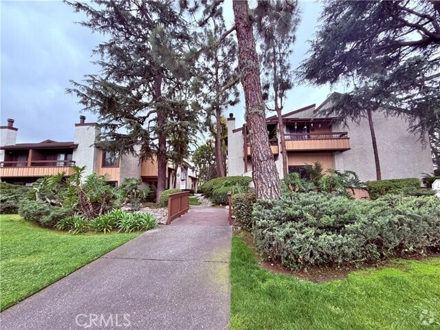 Building Photo - 444 W Huntington Dr Unit 105 Rental