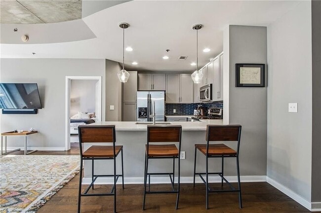 Photo - 855 Peachtree St NE