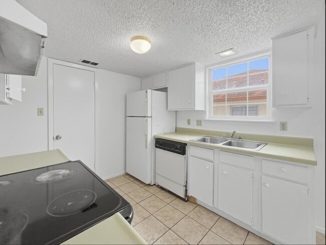 Photo - 3427 Willowrun Dr Unidad D