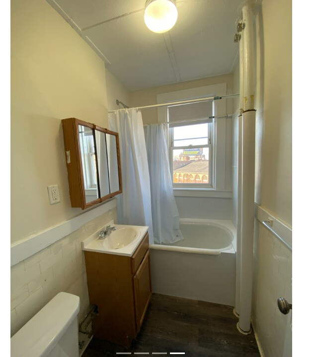 Photo - 1124 Boylston St