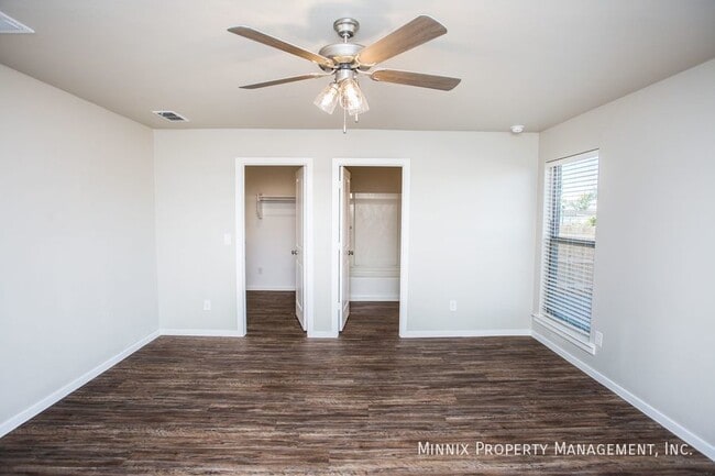 Photo - 2113 N. Ave. L-