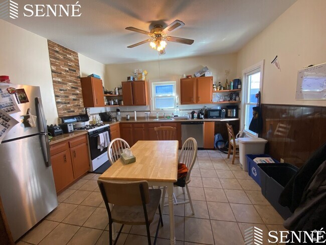 Building Photo - 59 Pine St Rental