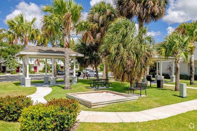 Área de pícnic y parrillas - Aviara Lake Worth - 3884 Melaleuca Ln