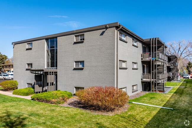 Photo - Cedar West Apartments