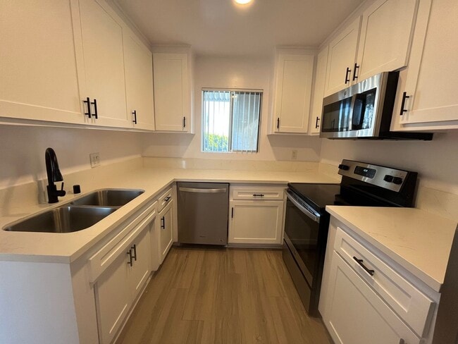 Photo - 4532 Murietta Ave