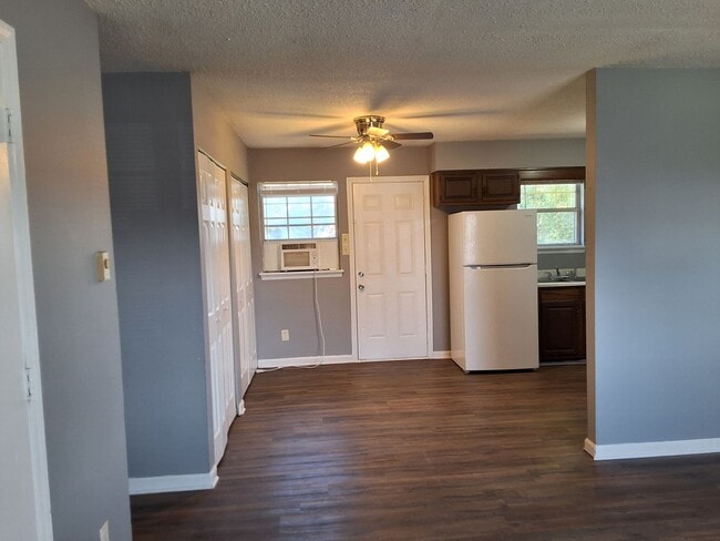 Photo - 310 Diecks Dr