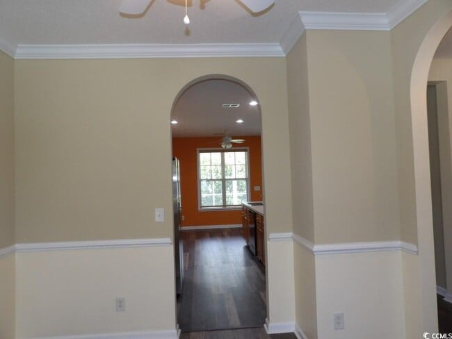 Photo - 185 Fulbourn Pl