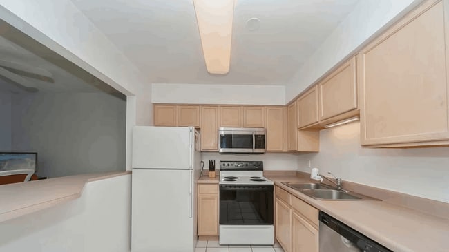 Photo - 239 W Court of Shorewood Unit 3A