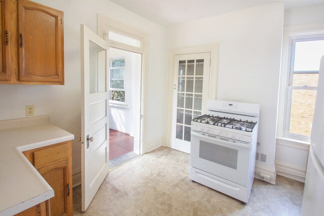 Photo - 216 Center St Unit 2