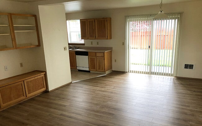 Photo - Azalea Reach