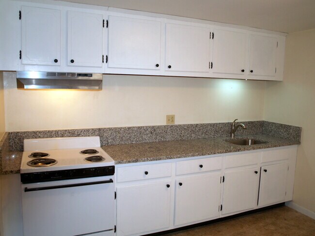 Photo - 17 Sinai Cir Unit C-12