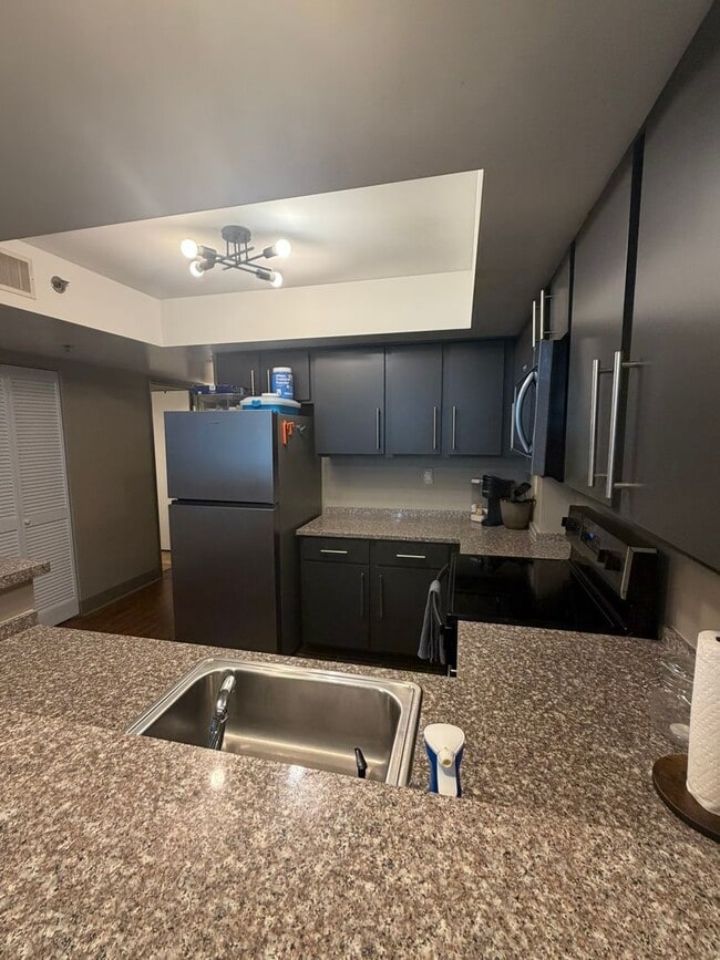 Photo - Available FALL 2026 @ $3600/Month! Beautiful 8th floor Lake Plaza unit ready for August 2026 Move... Unit 805