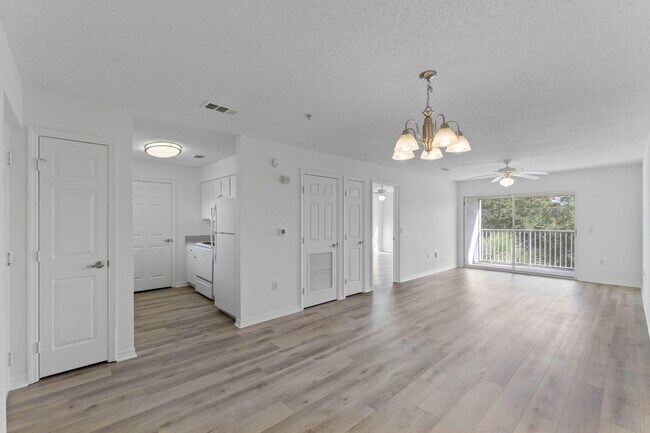 Photo - 4276 Calinda Ln Unidad 148