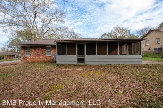 Photo - 4 br, 2 bath House - 1249 Highpoint Road