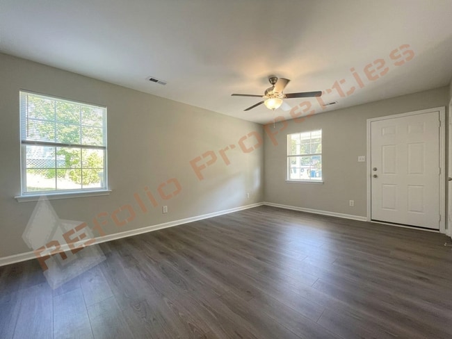 Photo - 601 Larchwood Dr