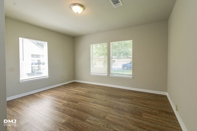 Photo - 3140 Boyd Ave