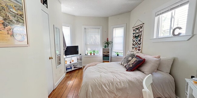 Photo - 125 Brook St Unit 2