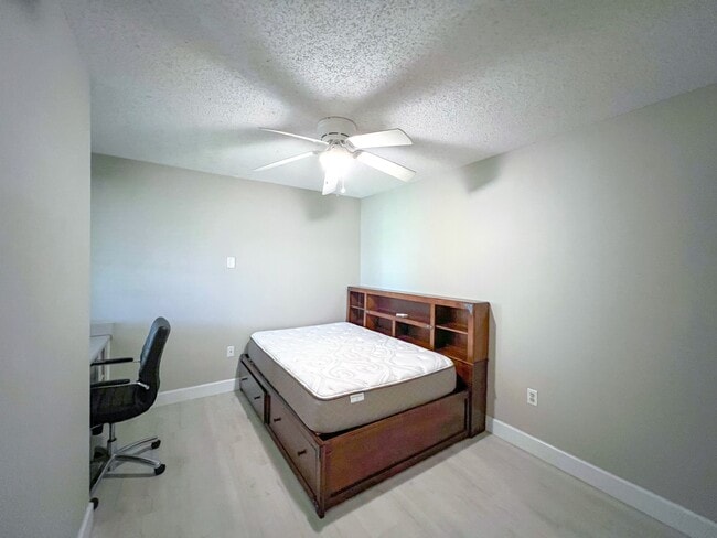 Photo - 2601 SW Archer Rd