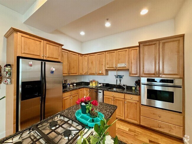 Building Photo - 29 Inman St Unit 1 Rental