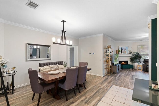 Photo - 4129 Travis Country Cir