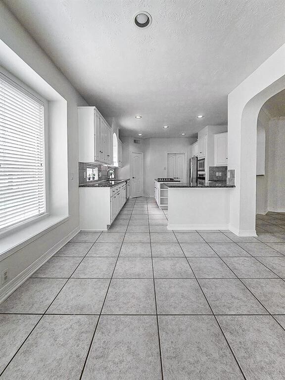 Building Photo - 6010 Serrano Terrace Ln