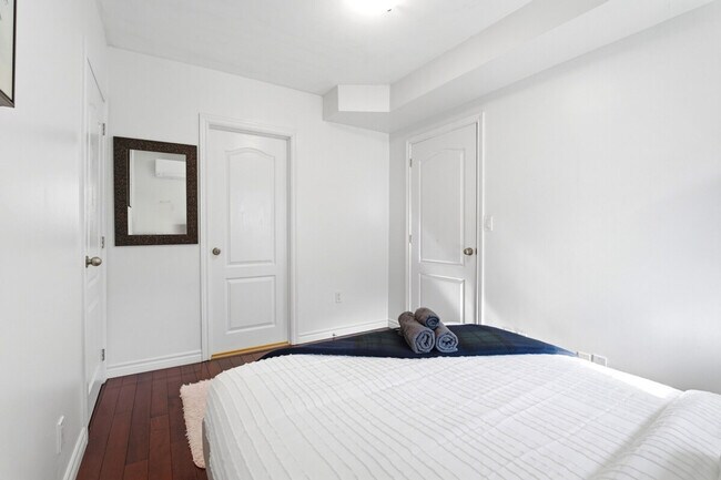 Photo - 4441 Lawrence Ave E Unit SI ID1574531P