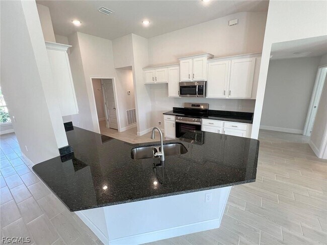 Photo - 410 SE 1st Terrace