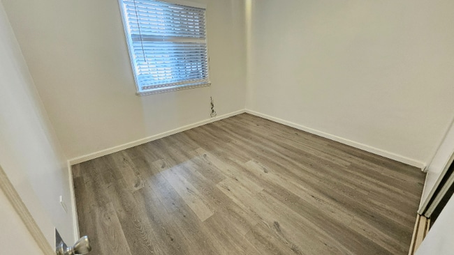 Photo - 1120 E Fairview Blvd Unit 1120